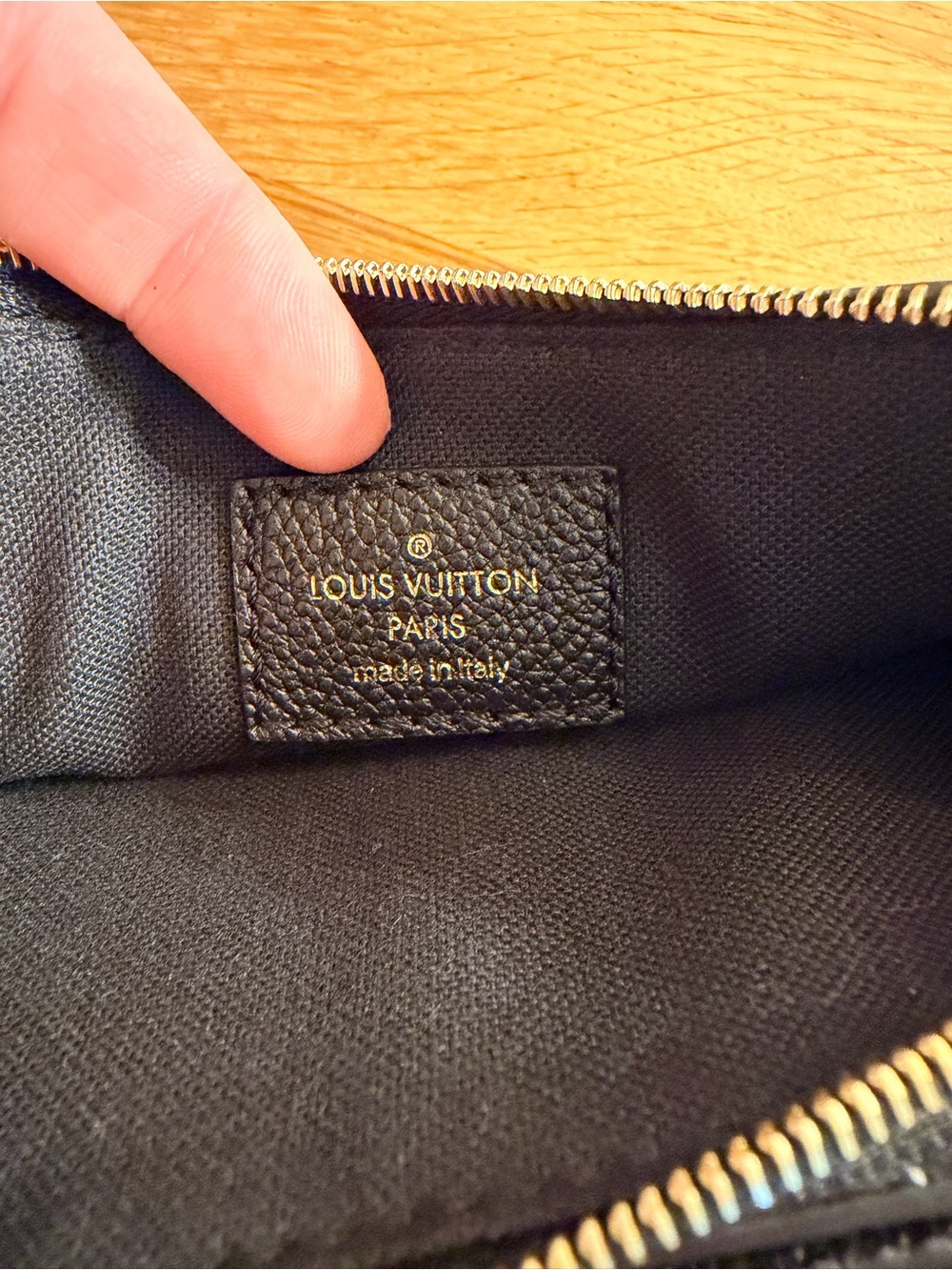 Louis Vuitton Pochette Liv - black empreinte - Picture 2 of 12